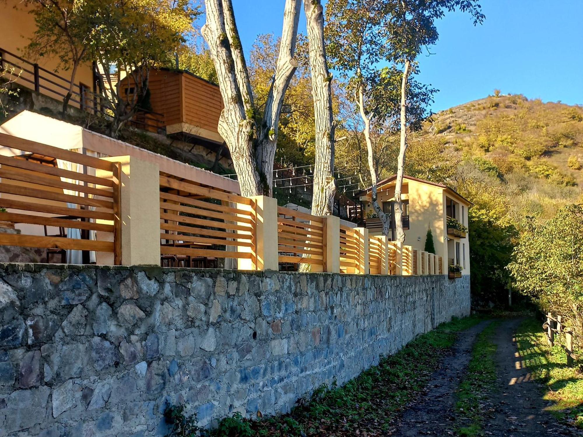 Dilivita Rest House Дилиян Екстериор снимка